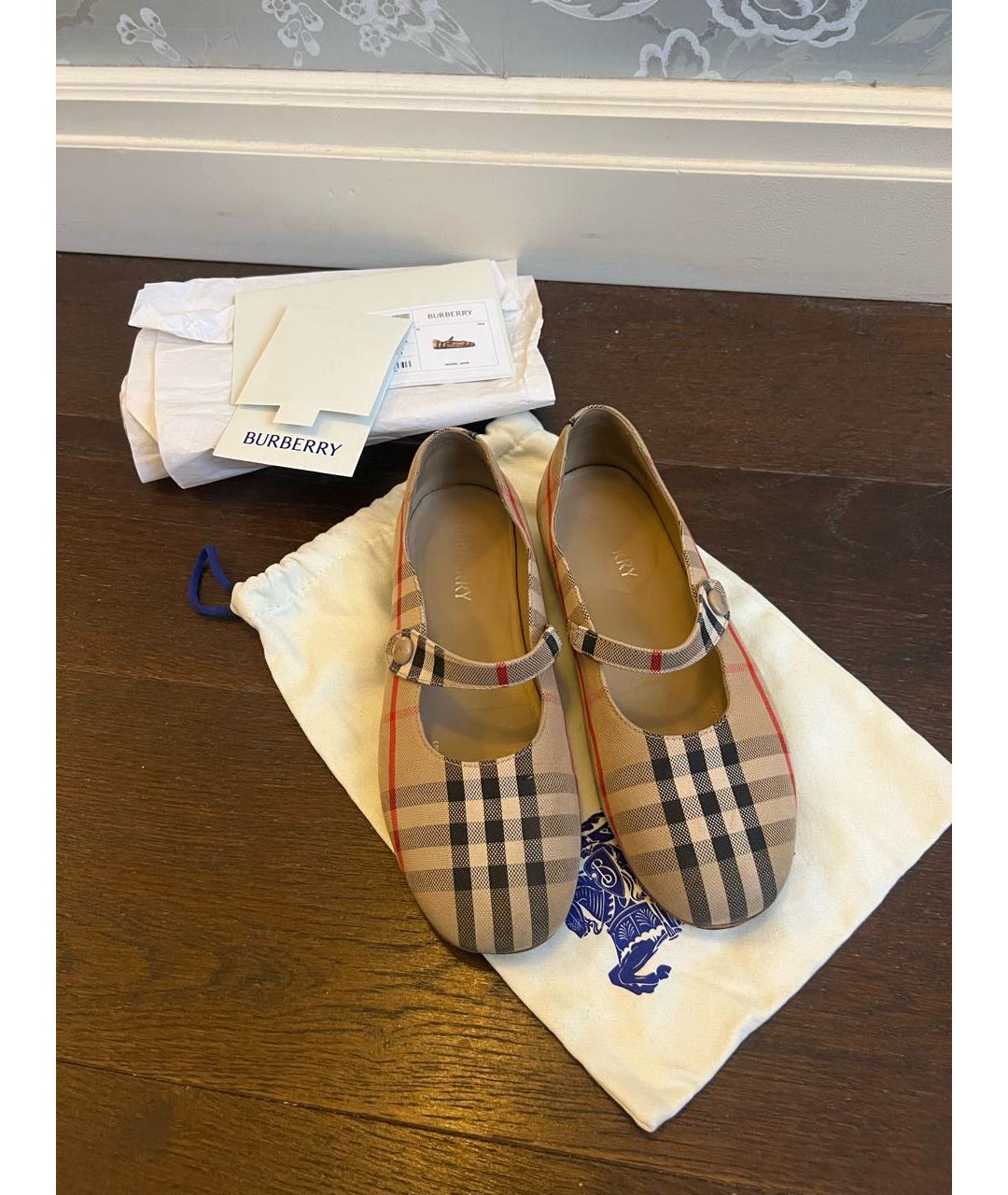 BURBERRY KIDS Бежевые текстильные балетки, фото 2