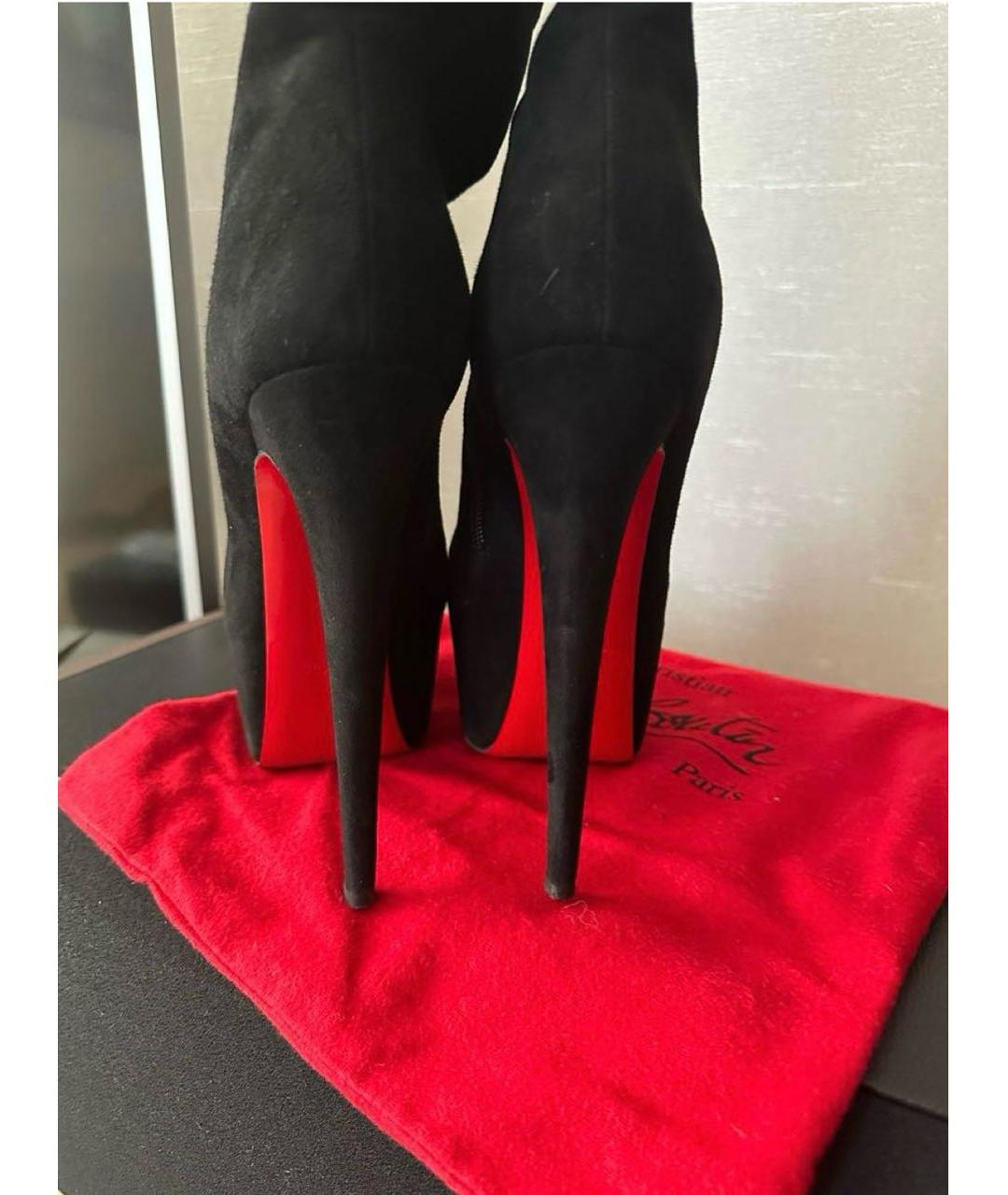 CHRISTIAN LOUBOUTIN Черные замшевые сапоги, фото 4
