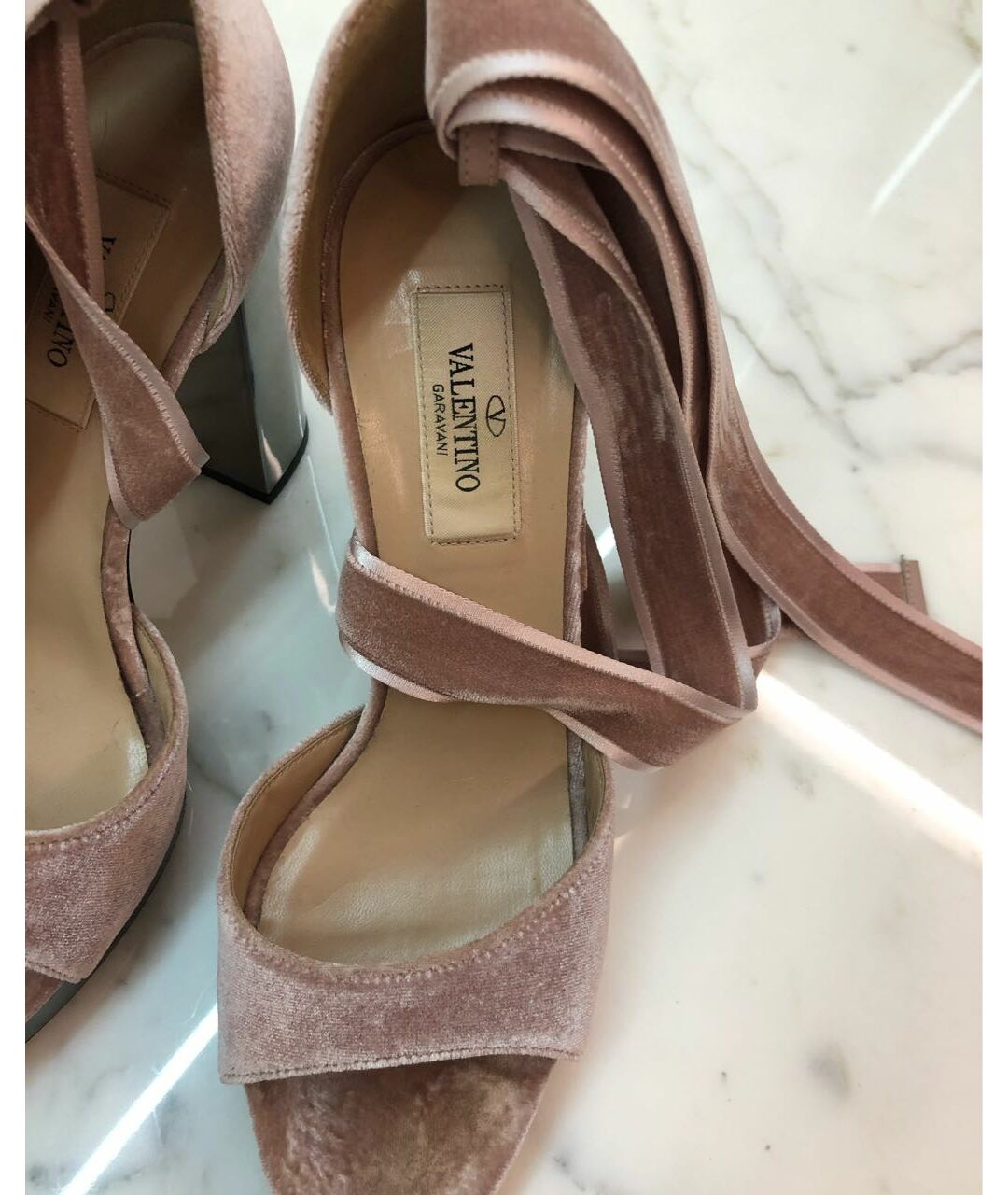 VALENTINO Розовые бархатные босоножки, фото 4