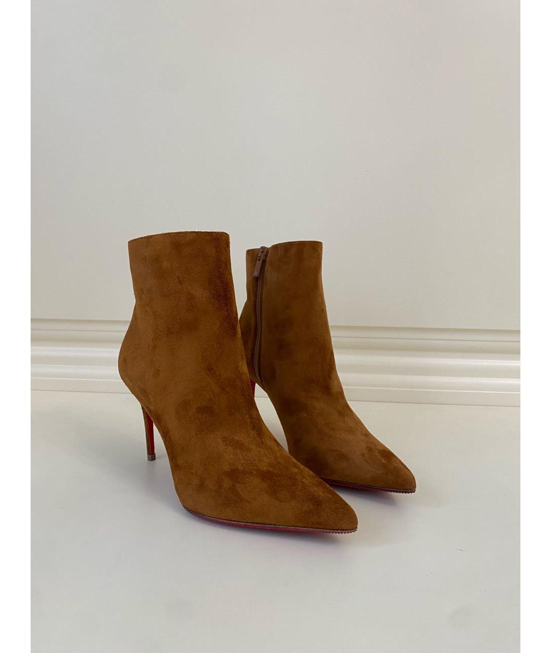 CHRISTIAN LOUBOUTIN Коричневые замшевые ботильоны, фото 2