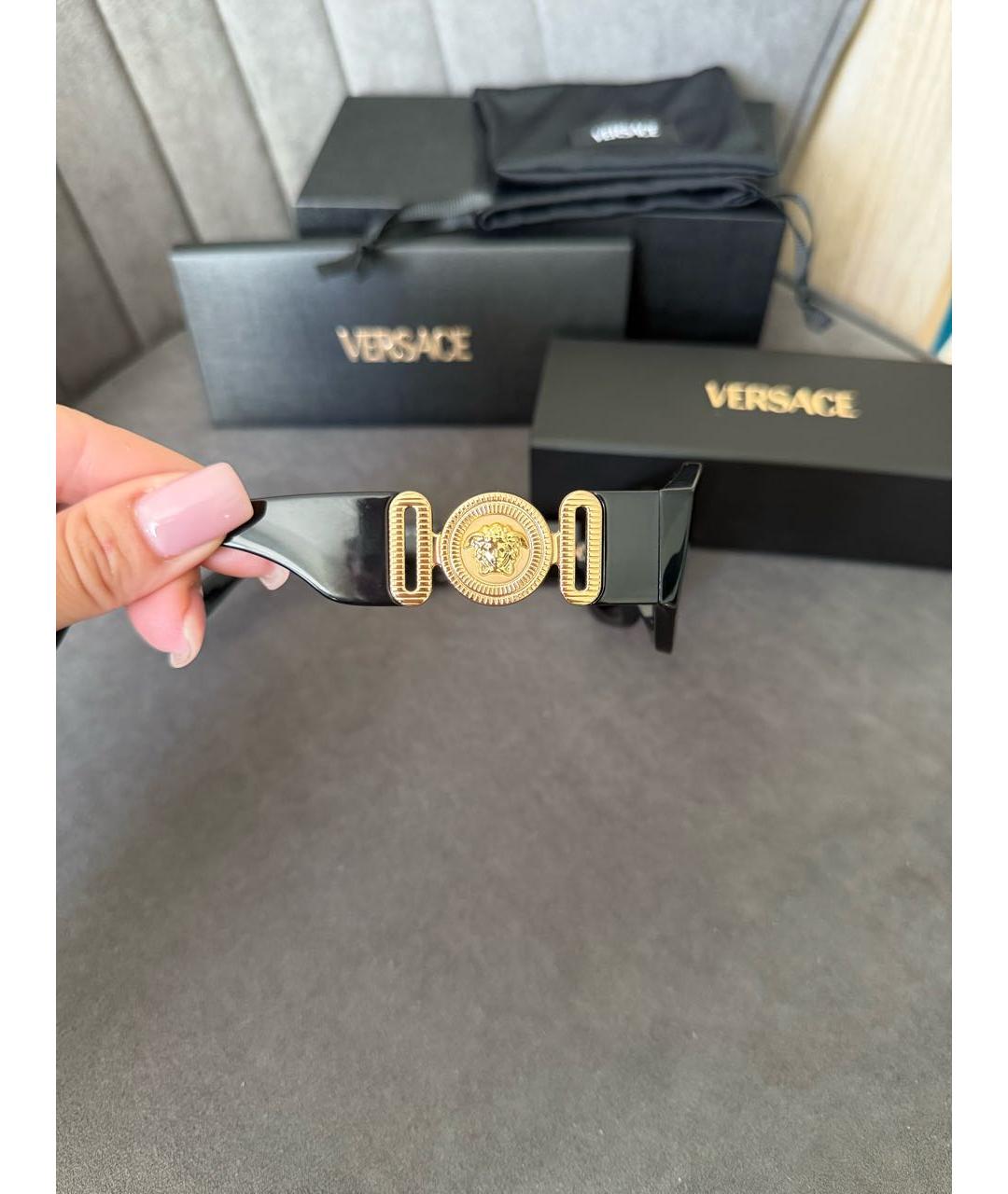 VERSACE Черные пластиковые солнцезащитные очки, фото 3
