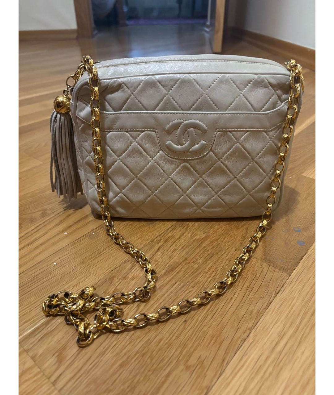 CHANEL Бежевая кожаная сумка через плечо, фото 5