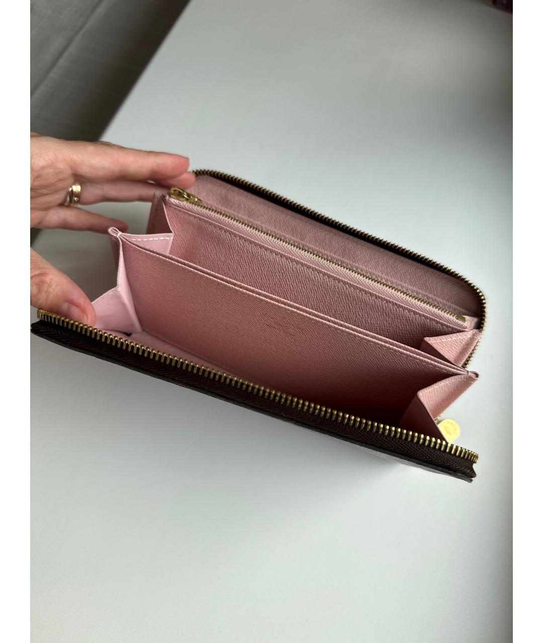 LOUIS VUITTON Коричневый кожаный кошелек, фото 4