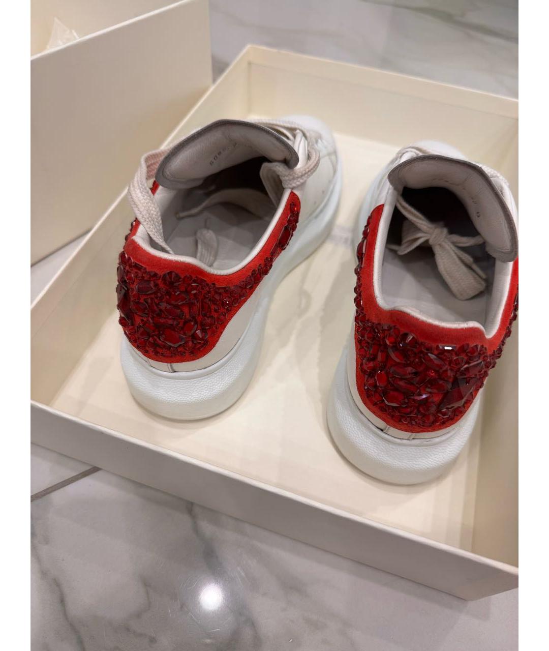 ALEXANDER MCQUEEN Белые кожаные кроссовки, фото 3