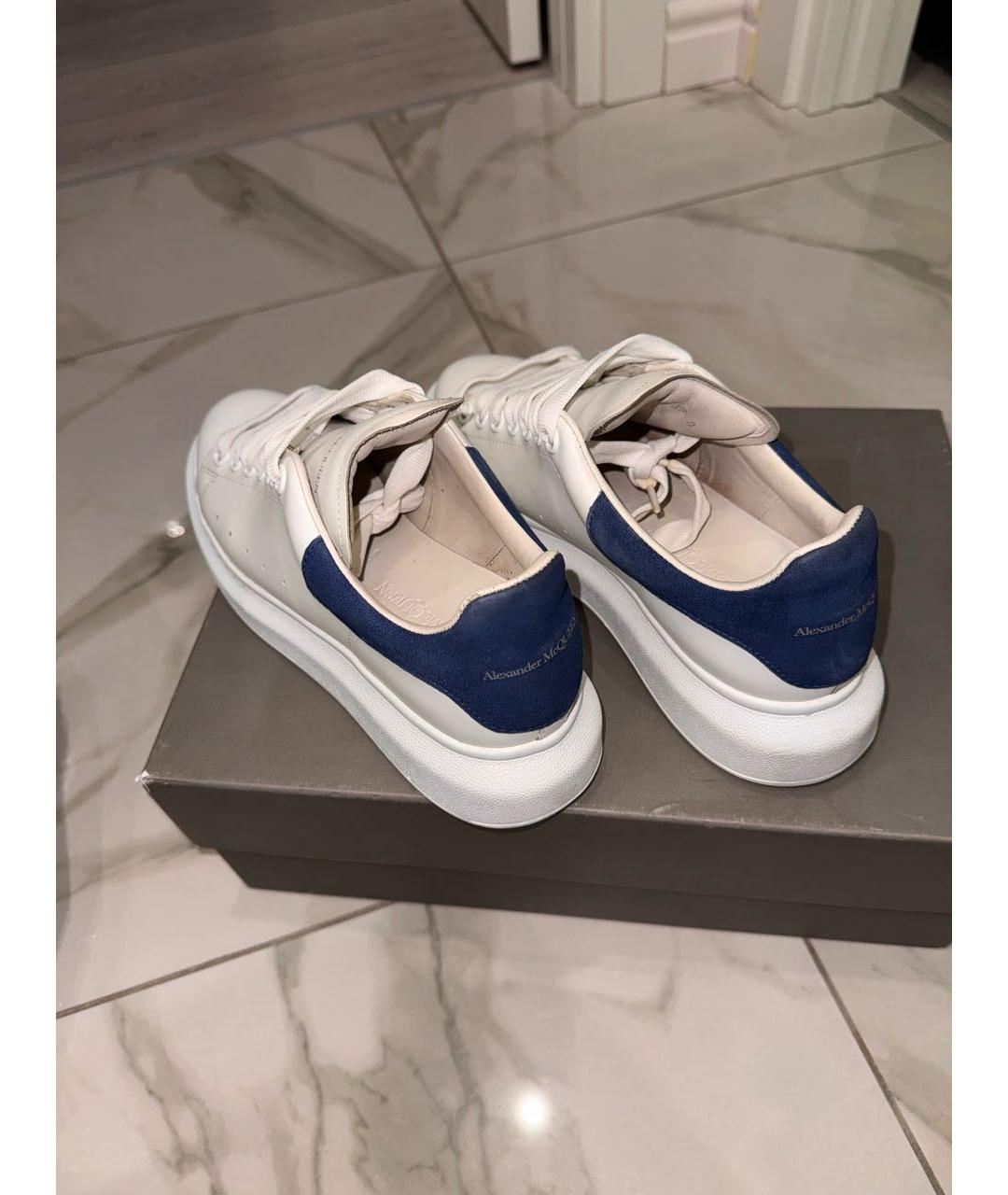 ALEXANDER MCQUEEN Белые кожаные кроссовки, фото 4
