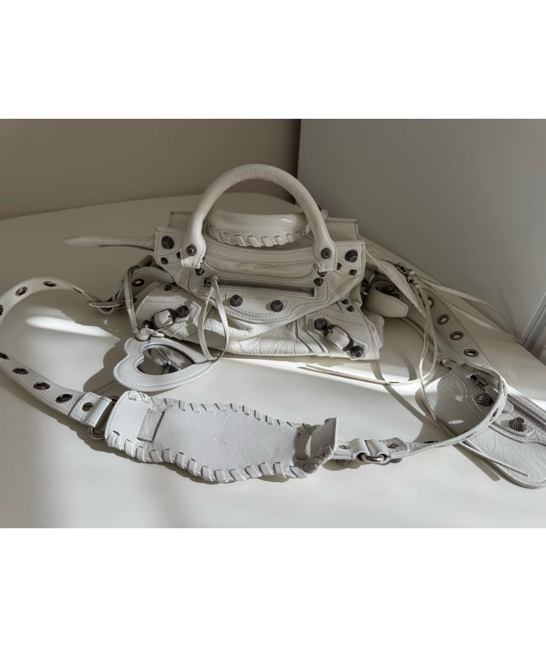 BALENCIAGA Белая кожаная сумка с короткими ручками, фото 5