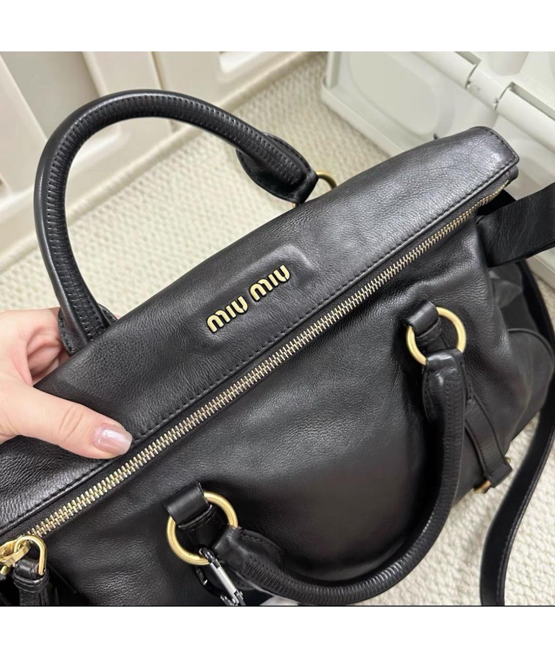 MIU MIU Черная кожаная сумка с короткими ручками, фото 4