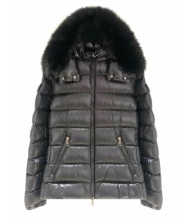 MONCLER Пуховик