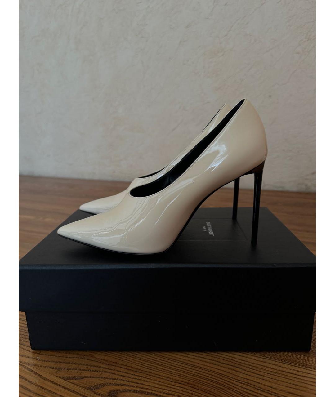 SAINT LAURENT Бежевые туфли из лакированной кожи, фото 6