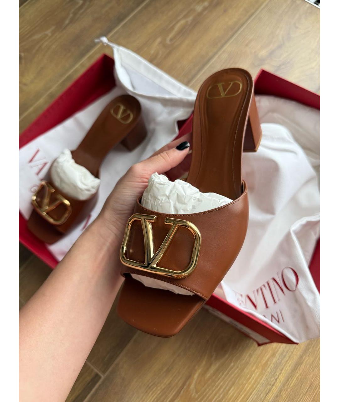 VALENTINO Коричневые кожаные мюли, фото 8
