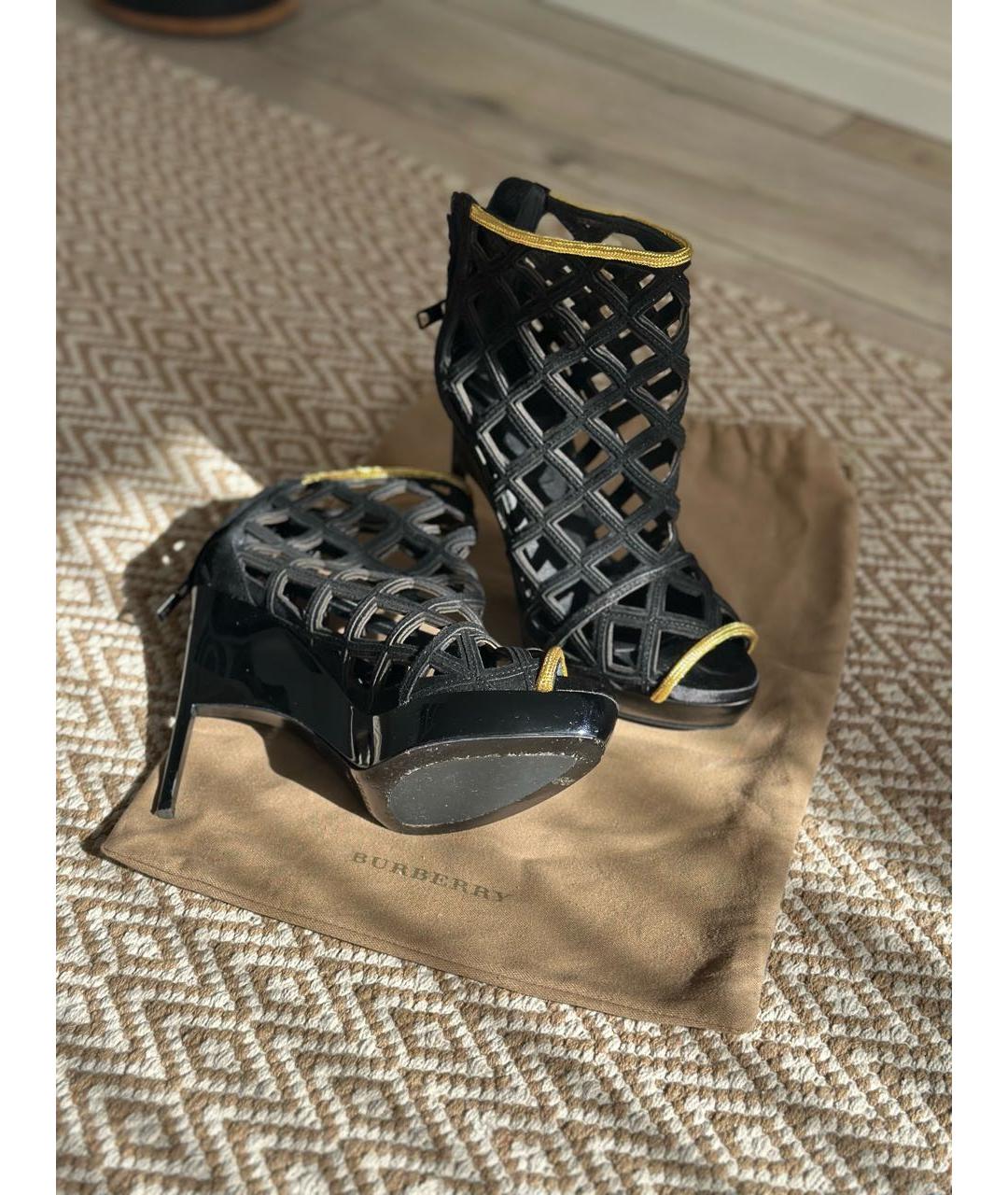 BURBERRY Черные замшевые босоножки, фото 3
