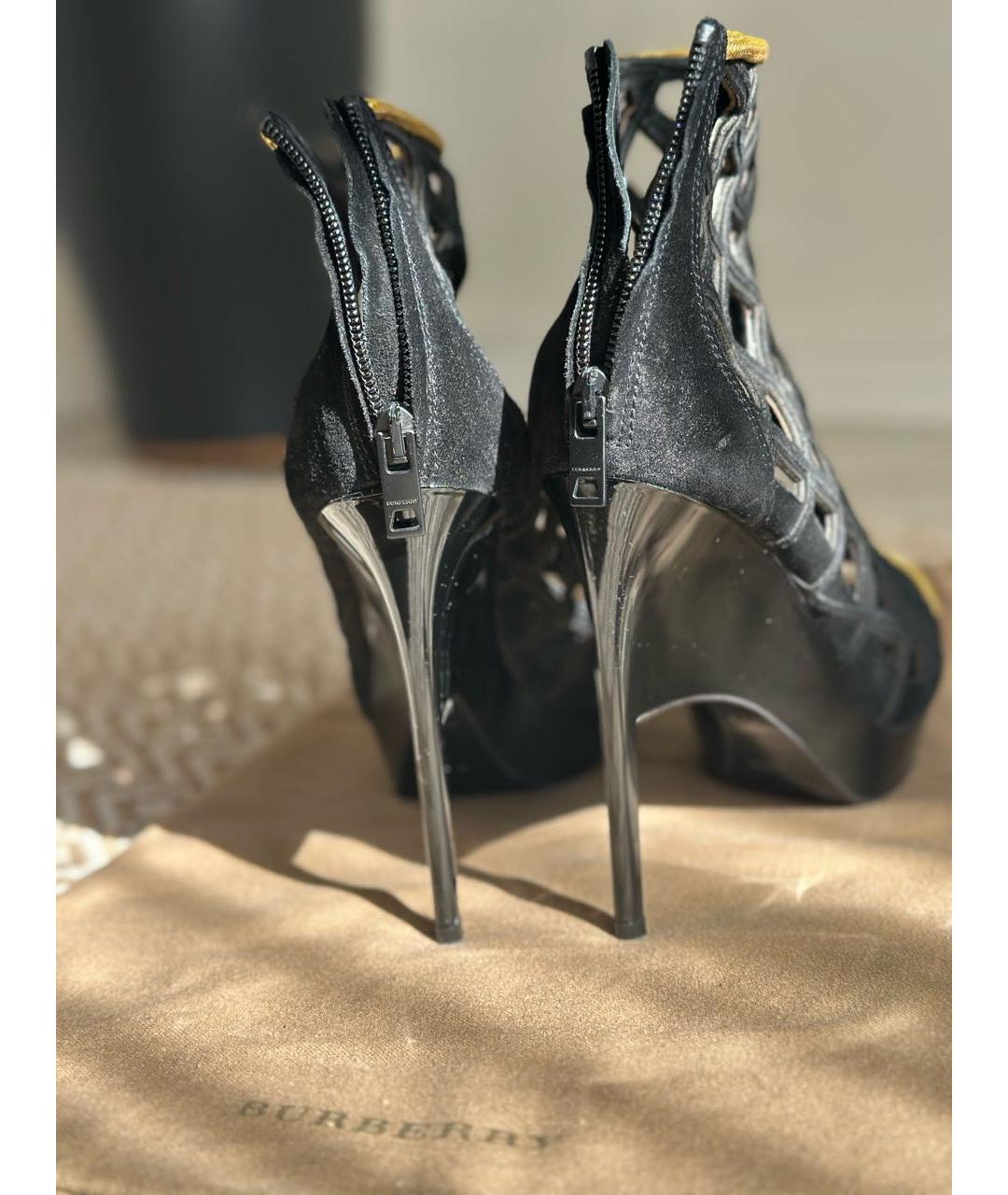 BURBERRY Черные замшевые босоножки, фото 4