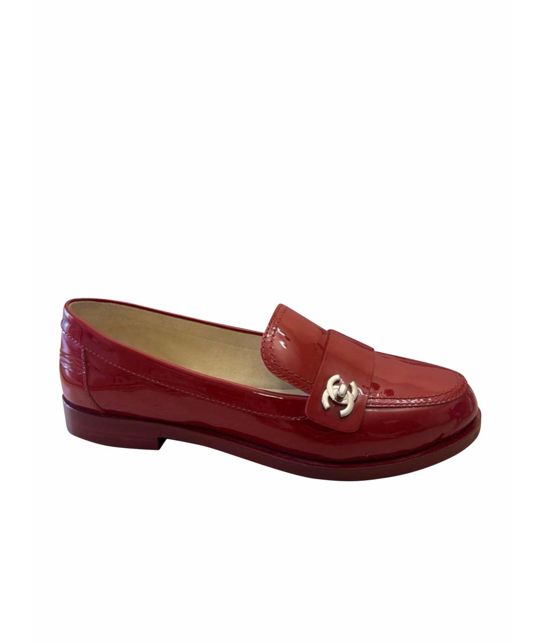 CHANEL Красные лоферы из лакированной кожи, фото 1