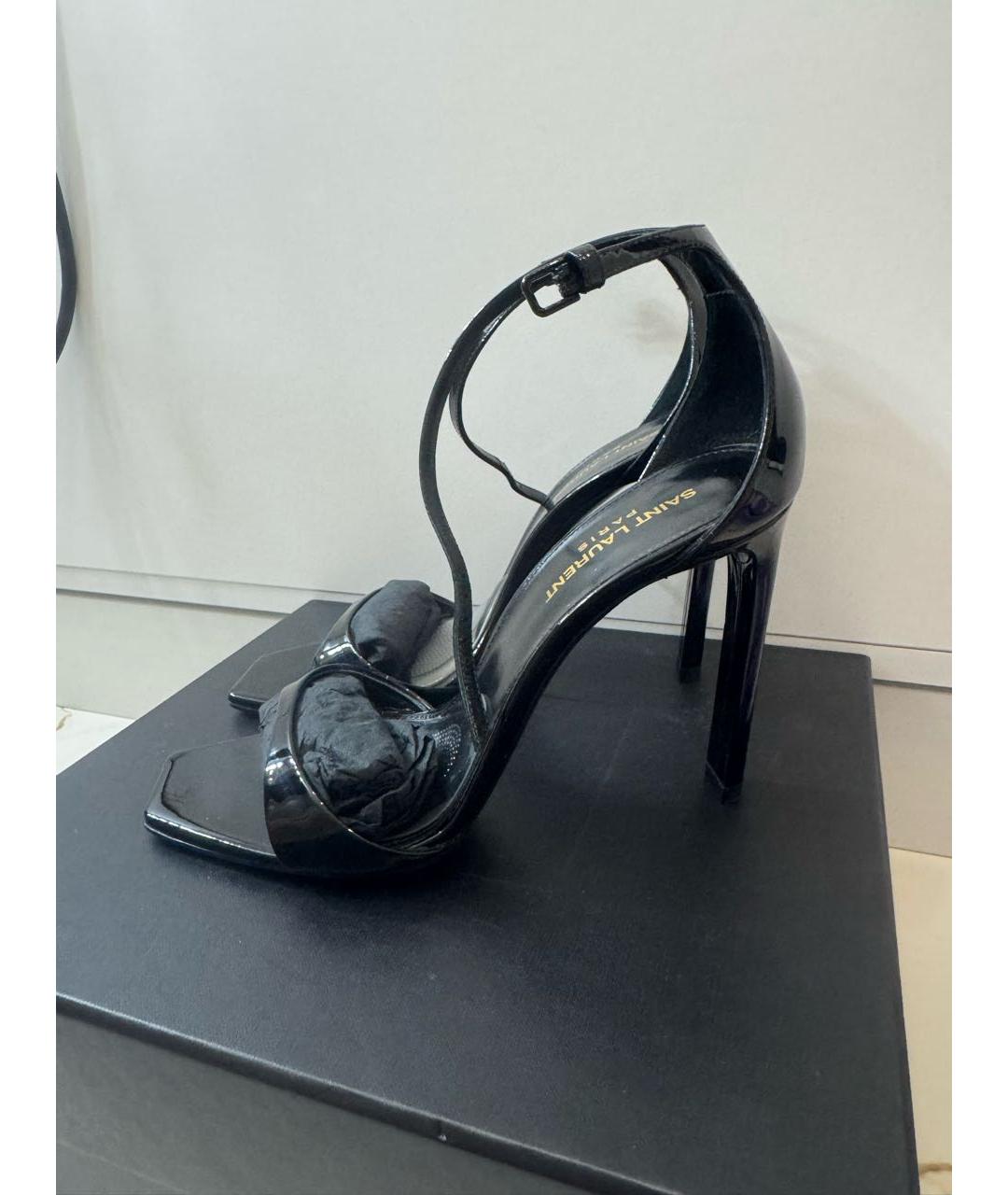 SAINT LAURENT Черные босоножки из лакированной кожи, фото 3