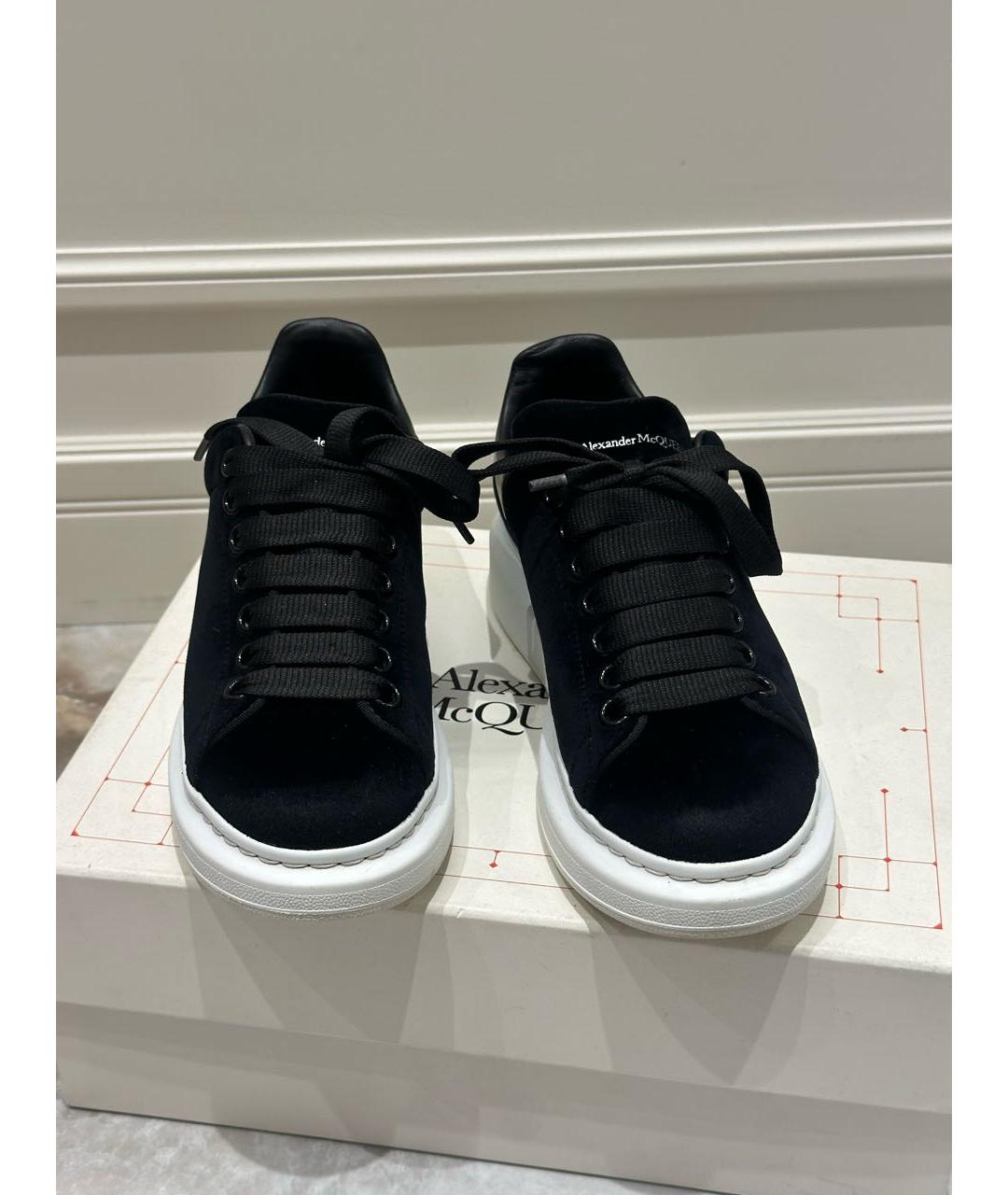 ALEXANDER MCQUEEN Черные замшевые кеды, фото 3
