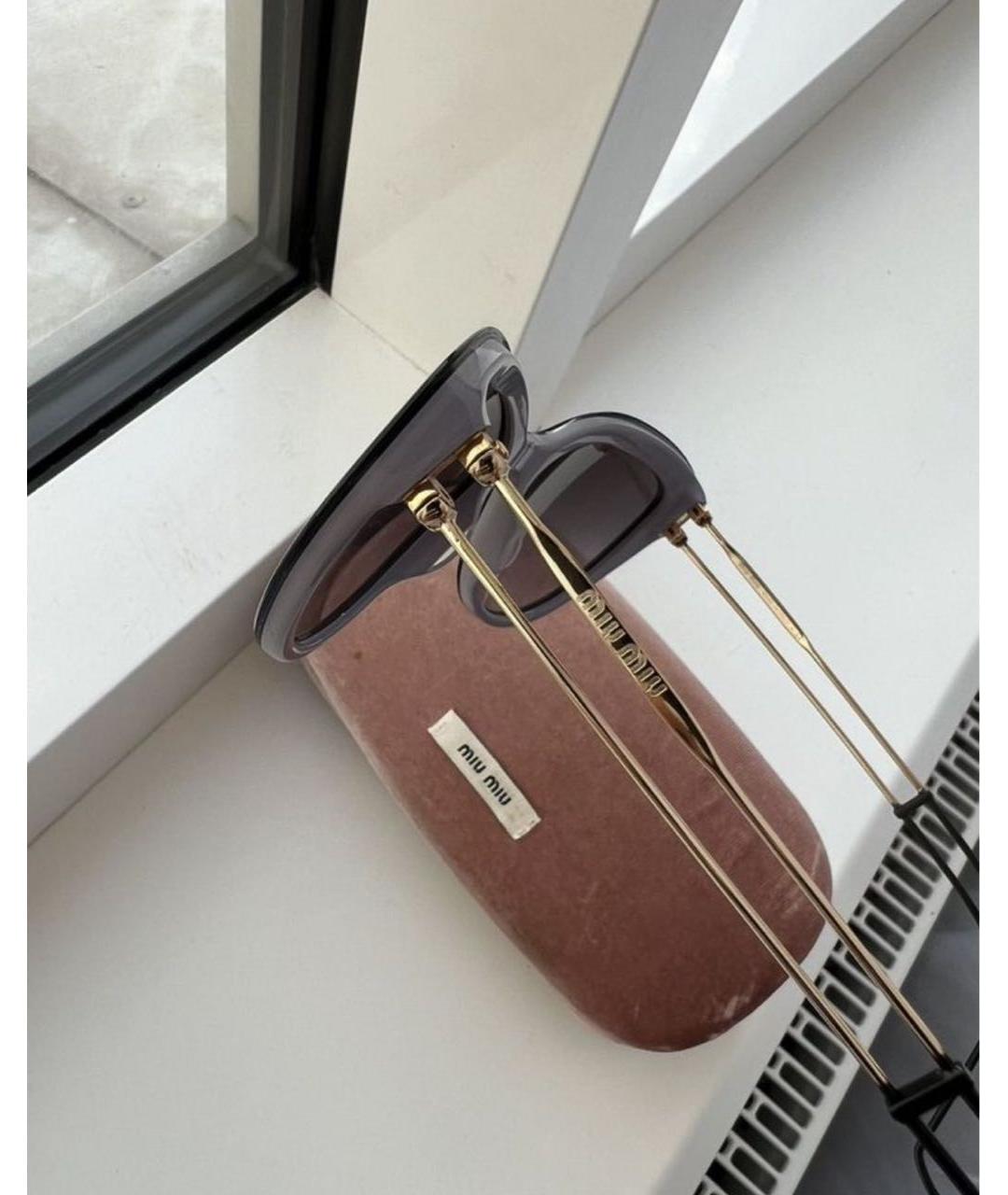 MIU MIU Темно-синие пластиковые солнцезащитные очки, фото 3