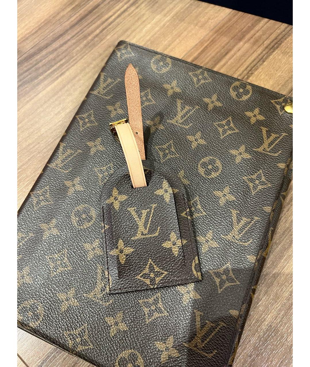 LOUIS VUITTON Коричневый брелок, фото 5