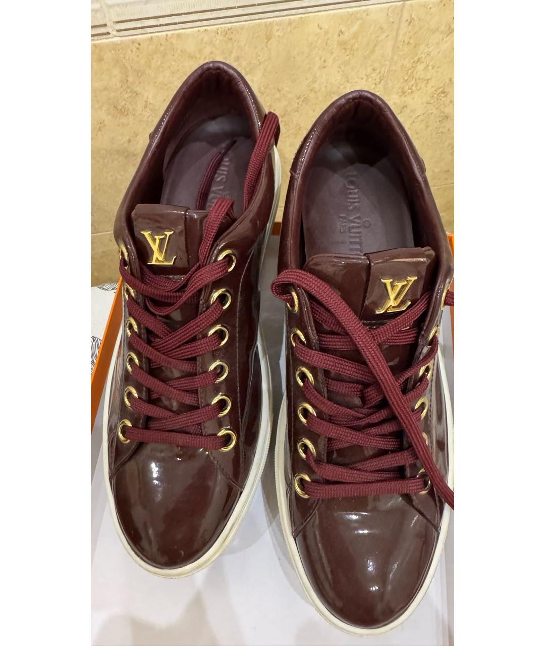 LOUIS VUITTON Бордовые кеды из лакированной кожи, фото 3