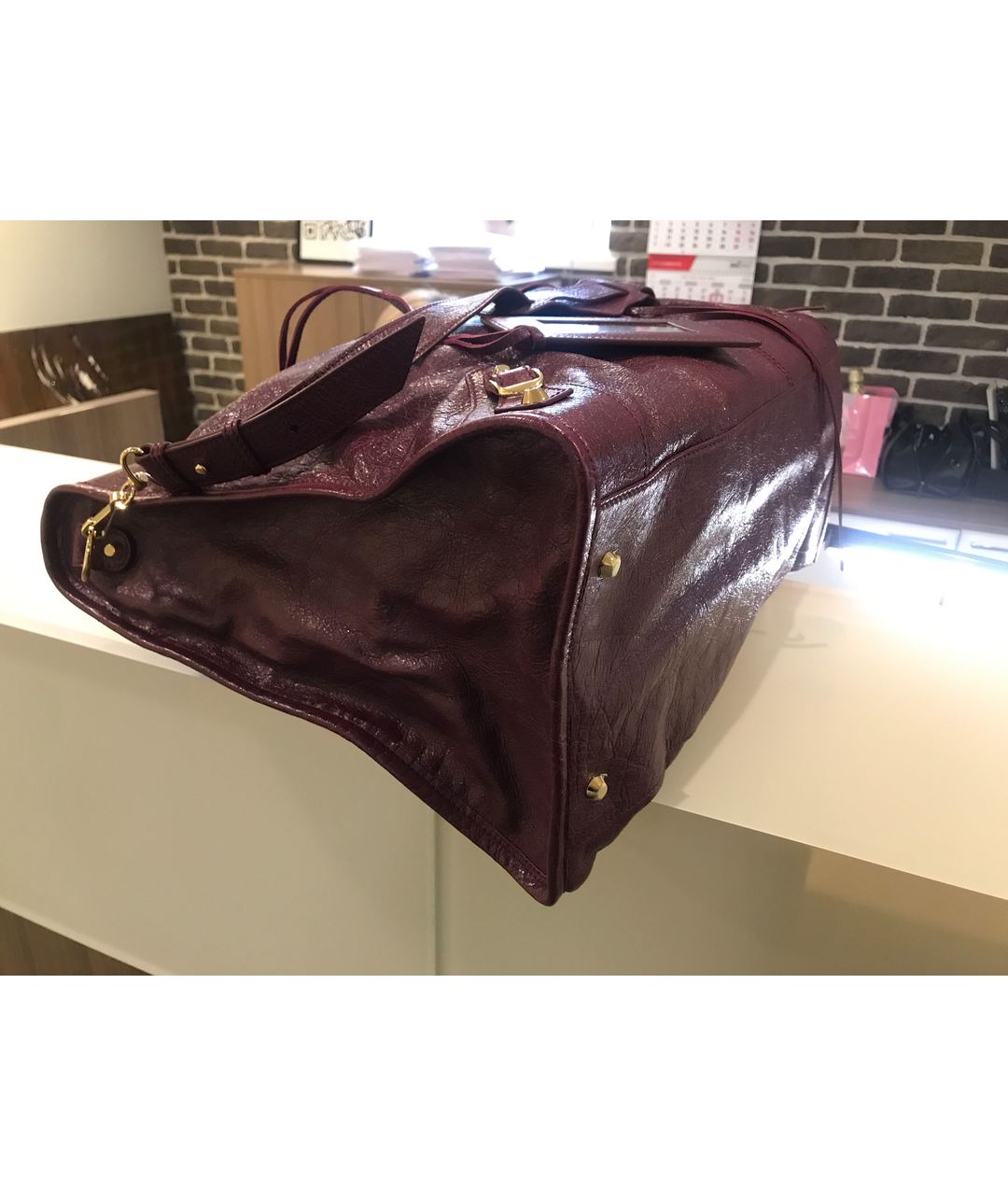 BALENCIAGA Бордовая кожаная дорожная/спортивная сумка, фото 3