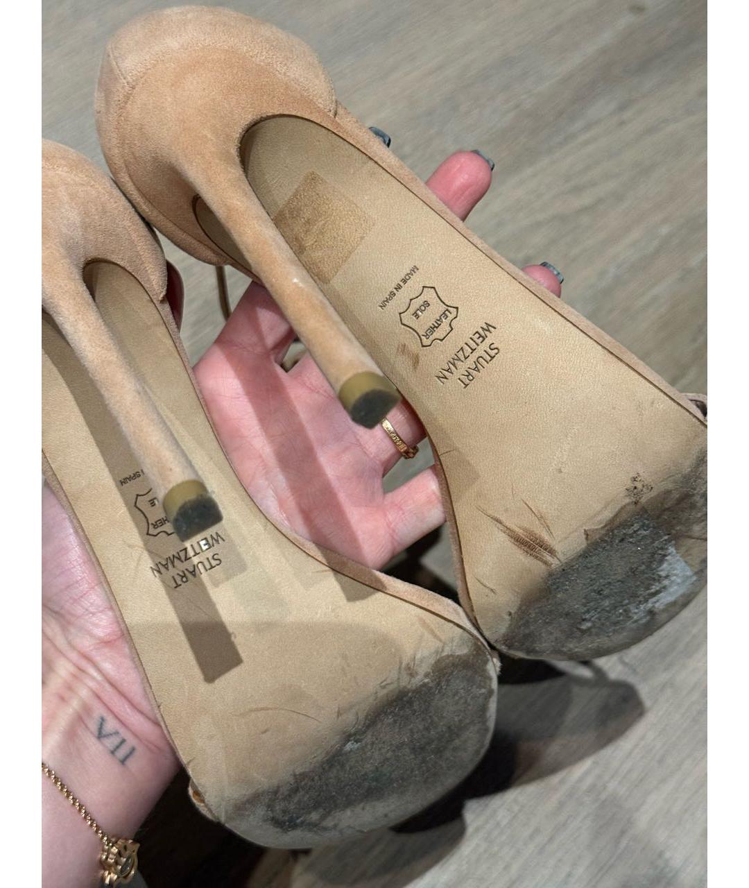 STUART WEITZMAN Бежевые замшевые босоножки, фото 5