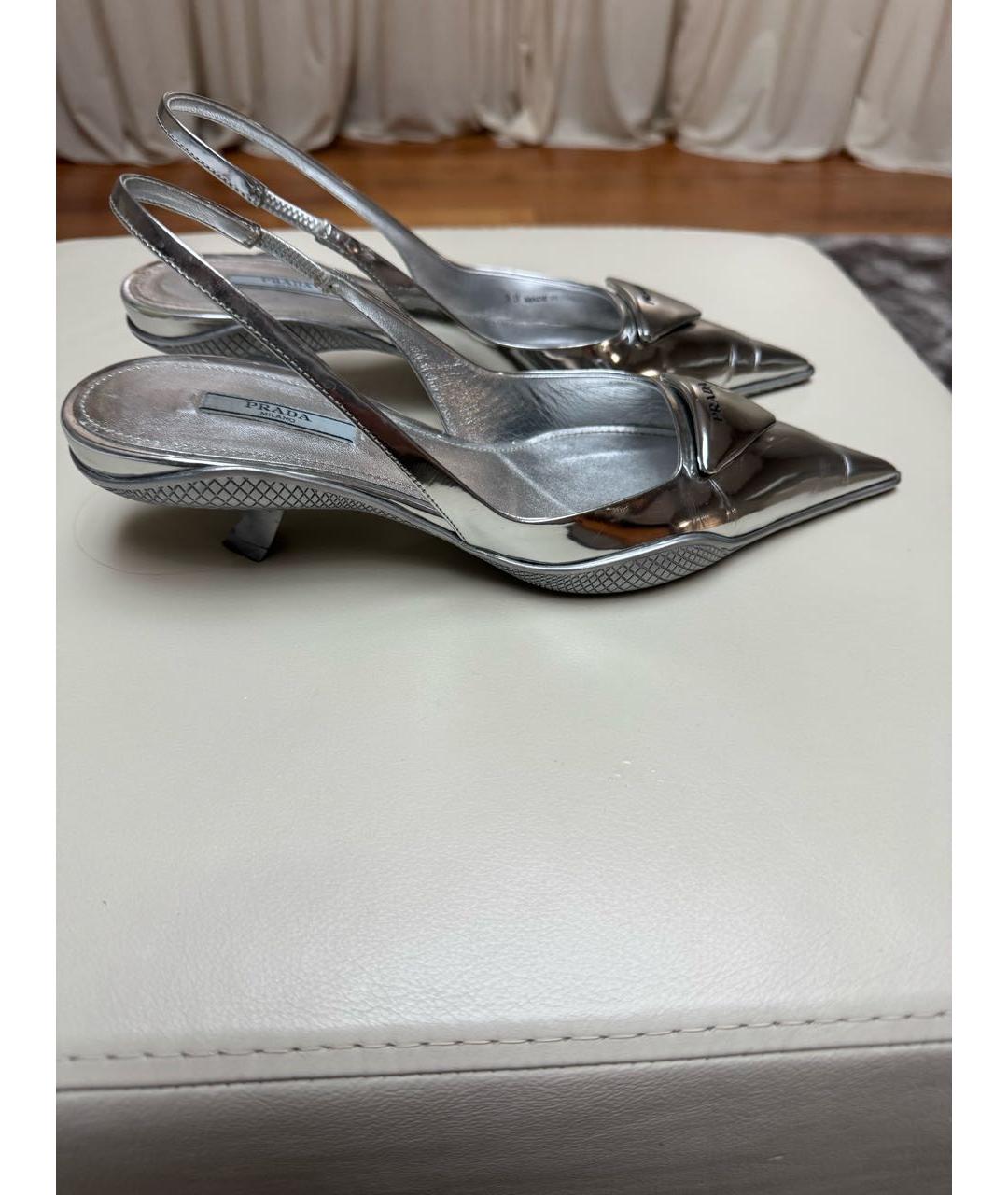 PRADA Серебряные кожаные босоножки, фото 2
