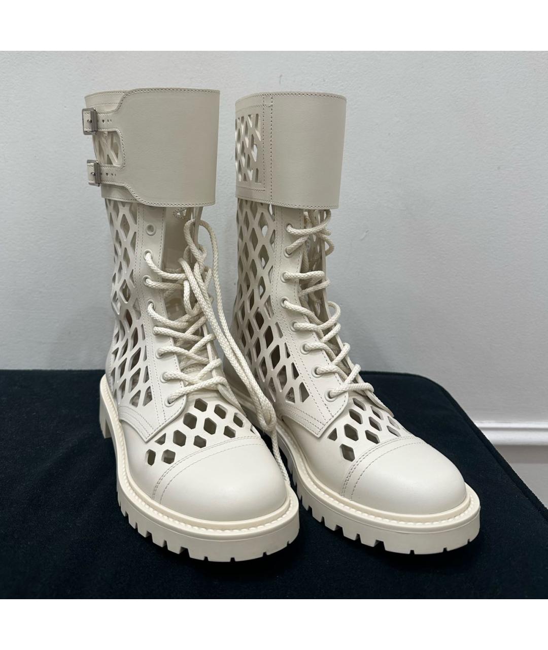 CHRISTIAN DIOR Белые кожаные сапоги, фото 2
