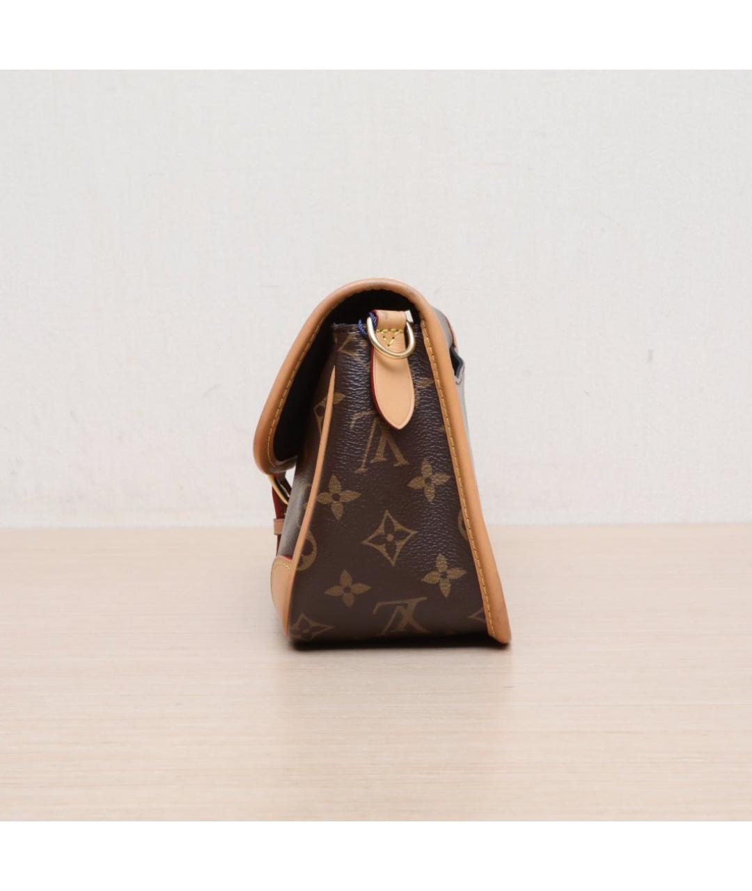 LOUIS VUITTON Коричневая кожаная сумка через плечо, фото 5