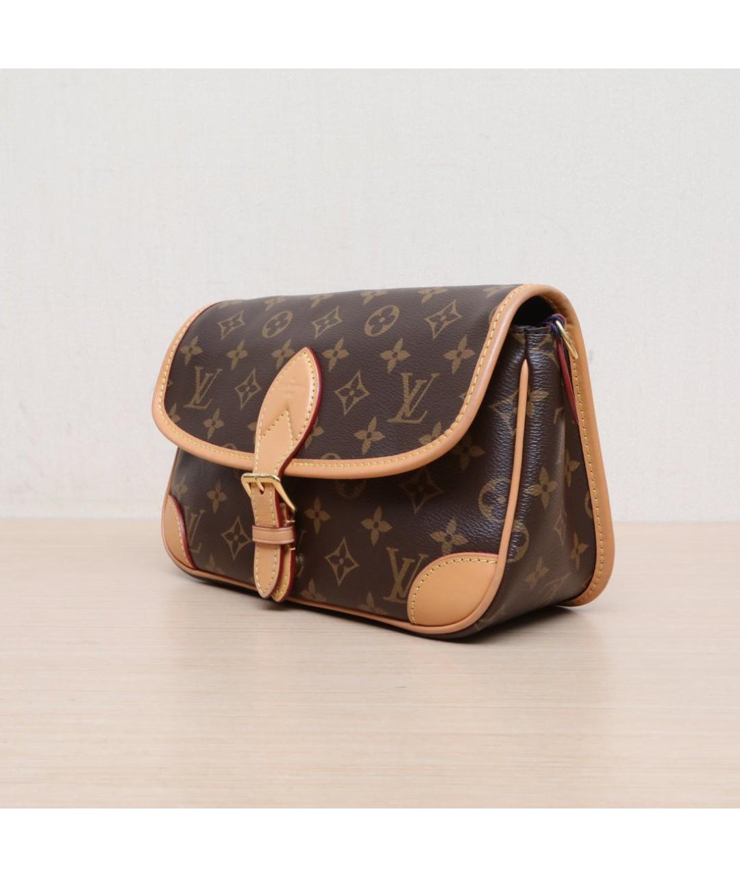 LOUIS VUITTON Коричневая кожаная сумка через плечо, фото 4