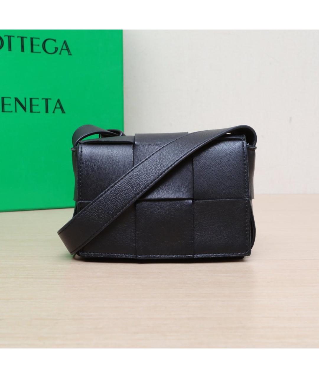 BOTTEGA VENETA Черная кожаная сумка через плечо, фото 2