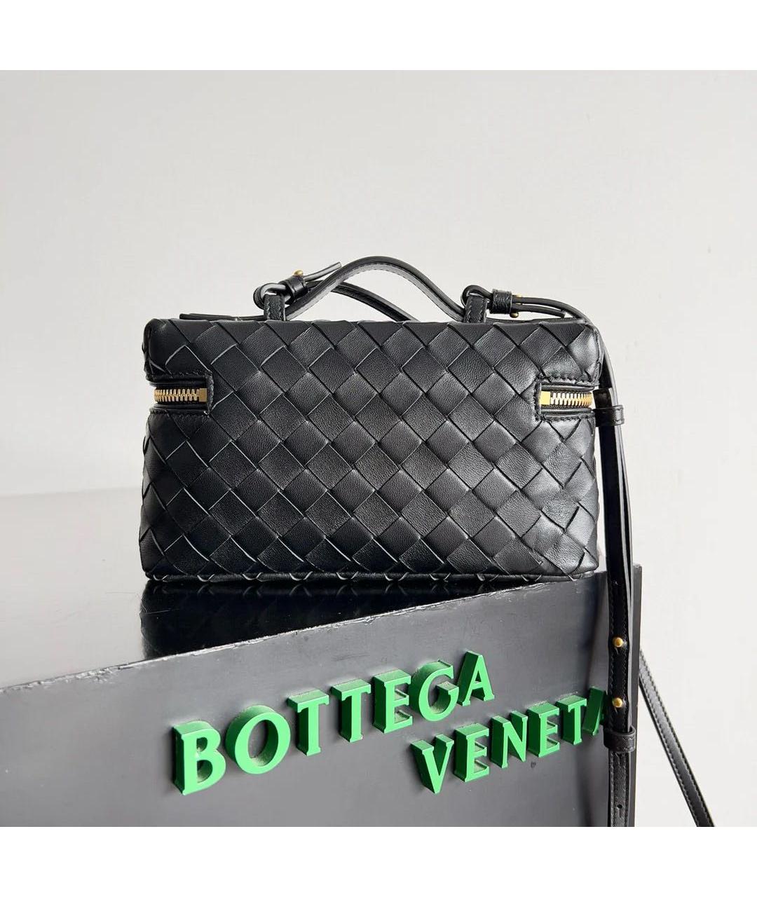 BOTTEGA VENETA Черная кожаная сумка с короткими ручками, фото 4