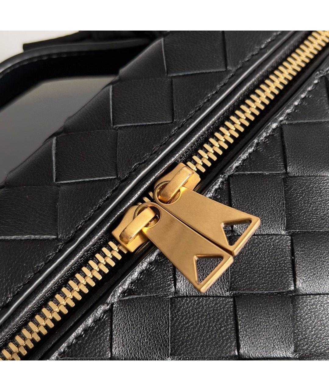 BOTTEGA VENETA Черная кожаная сумка с короткими ручками, фото 5