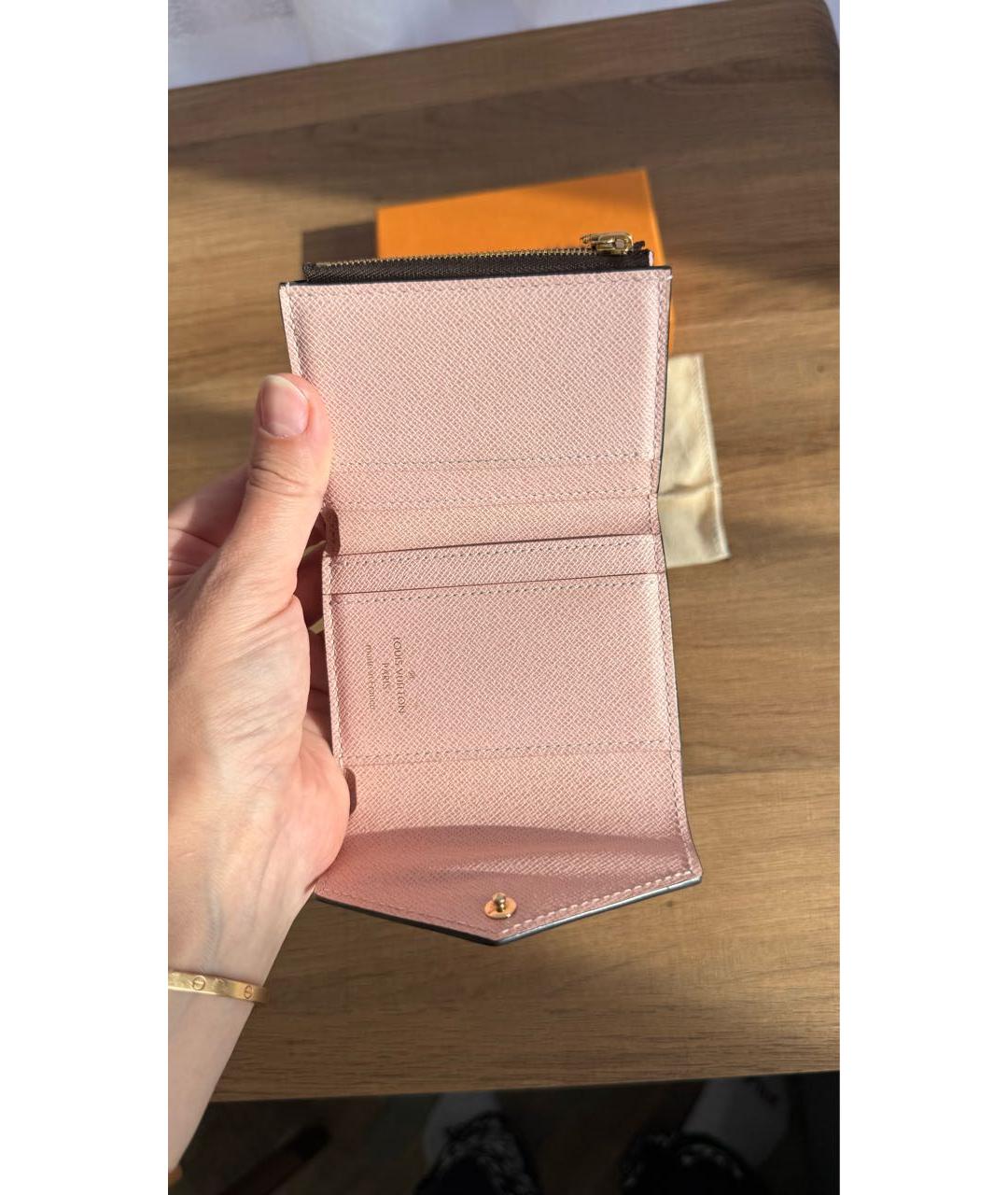 LOUIS VUITTON Розовый кожаный кошелек, фото 4