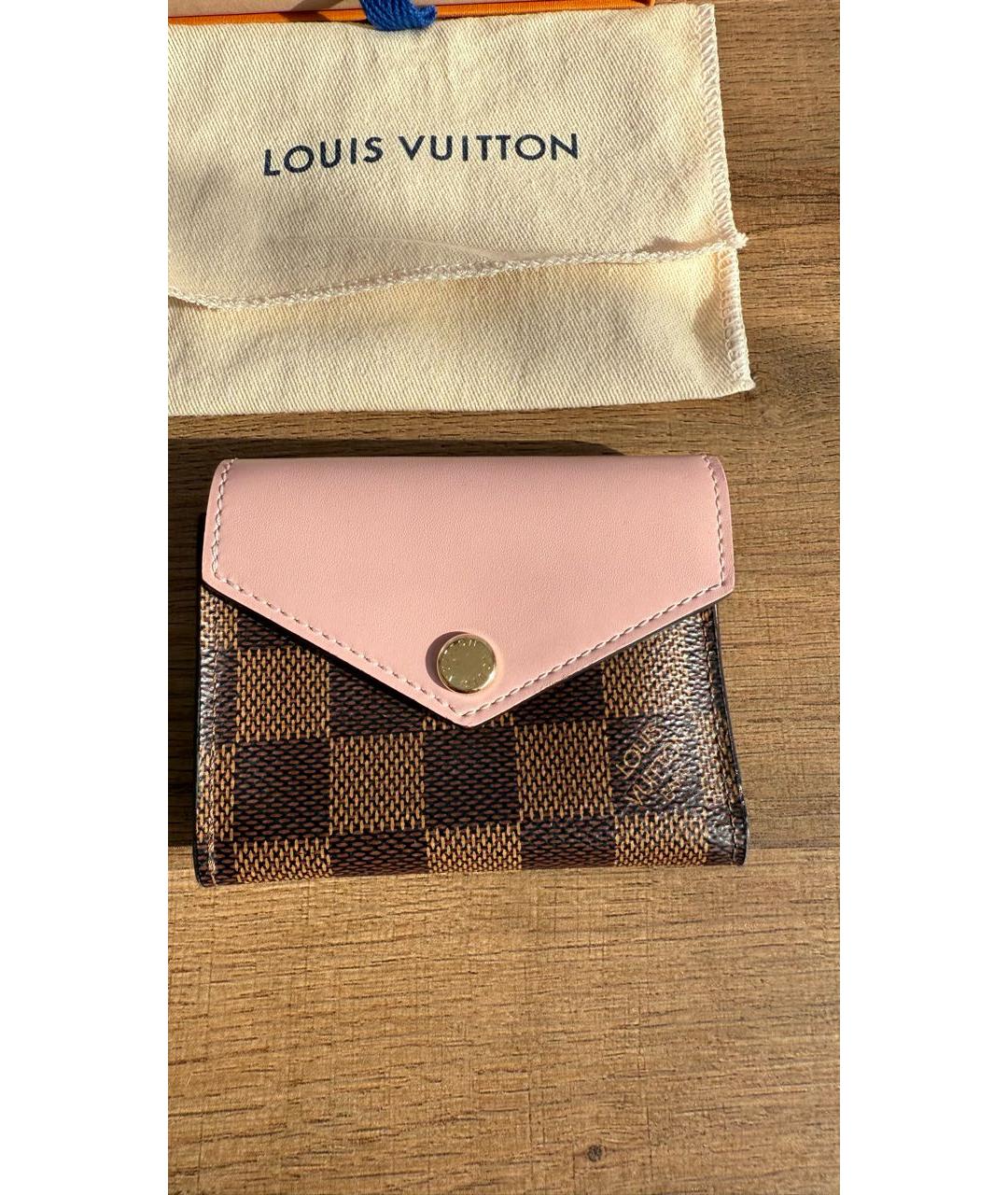 LOUIS VUITTON Розовый кожаный кошелек, фото 2