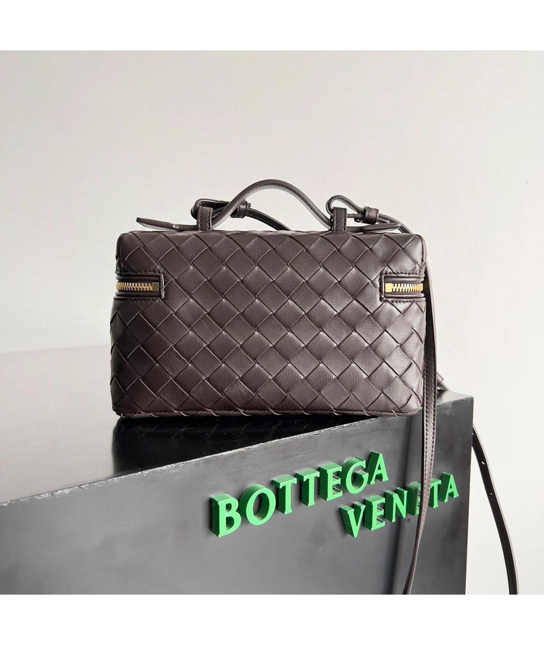 BOTTEGA VENETA Коричневая кожаная сумка с короткими ручками, фото 4