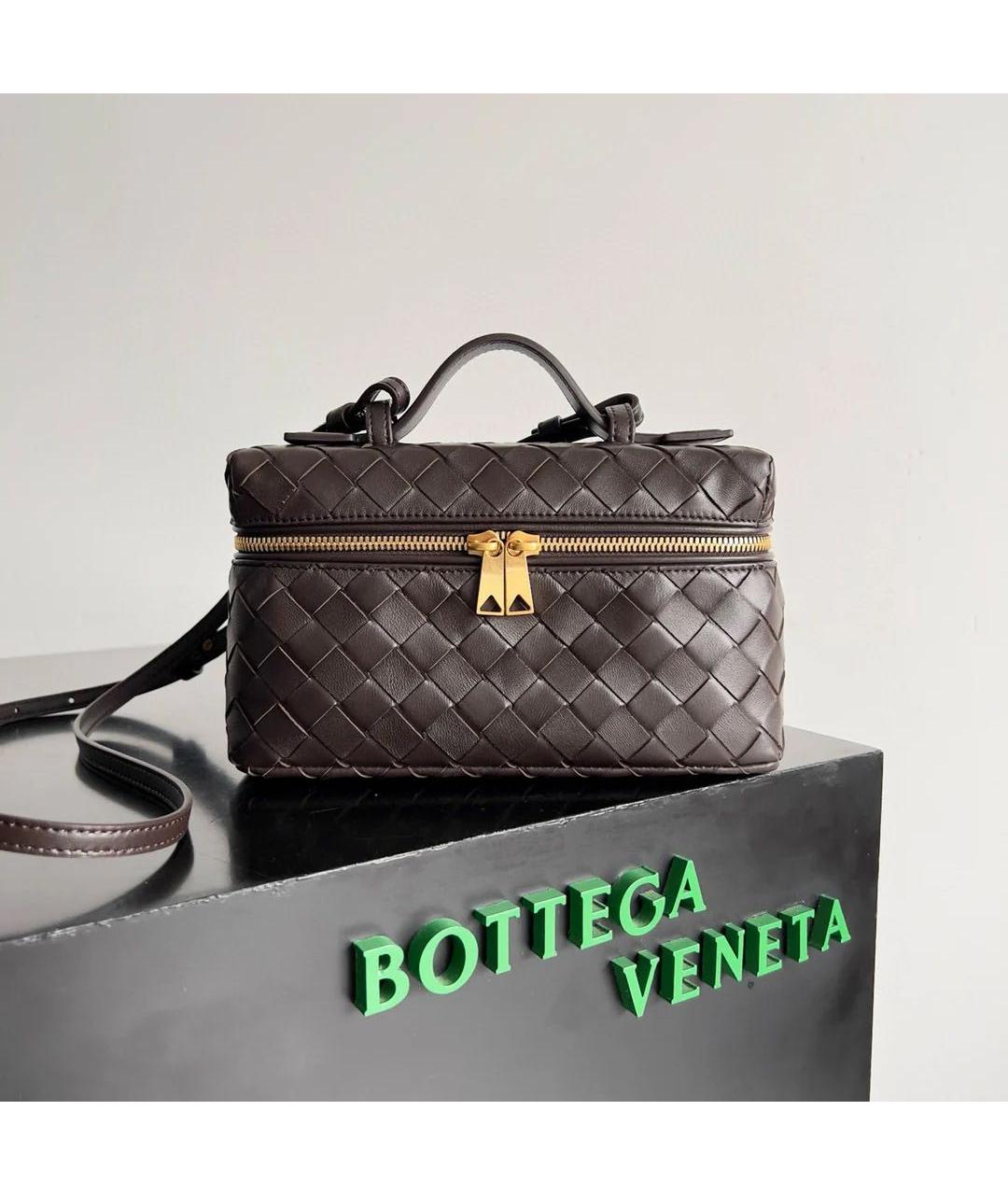 BOTTEGA VENETA Коричневая кожаная сумка с короткими ручками, фото 2