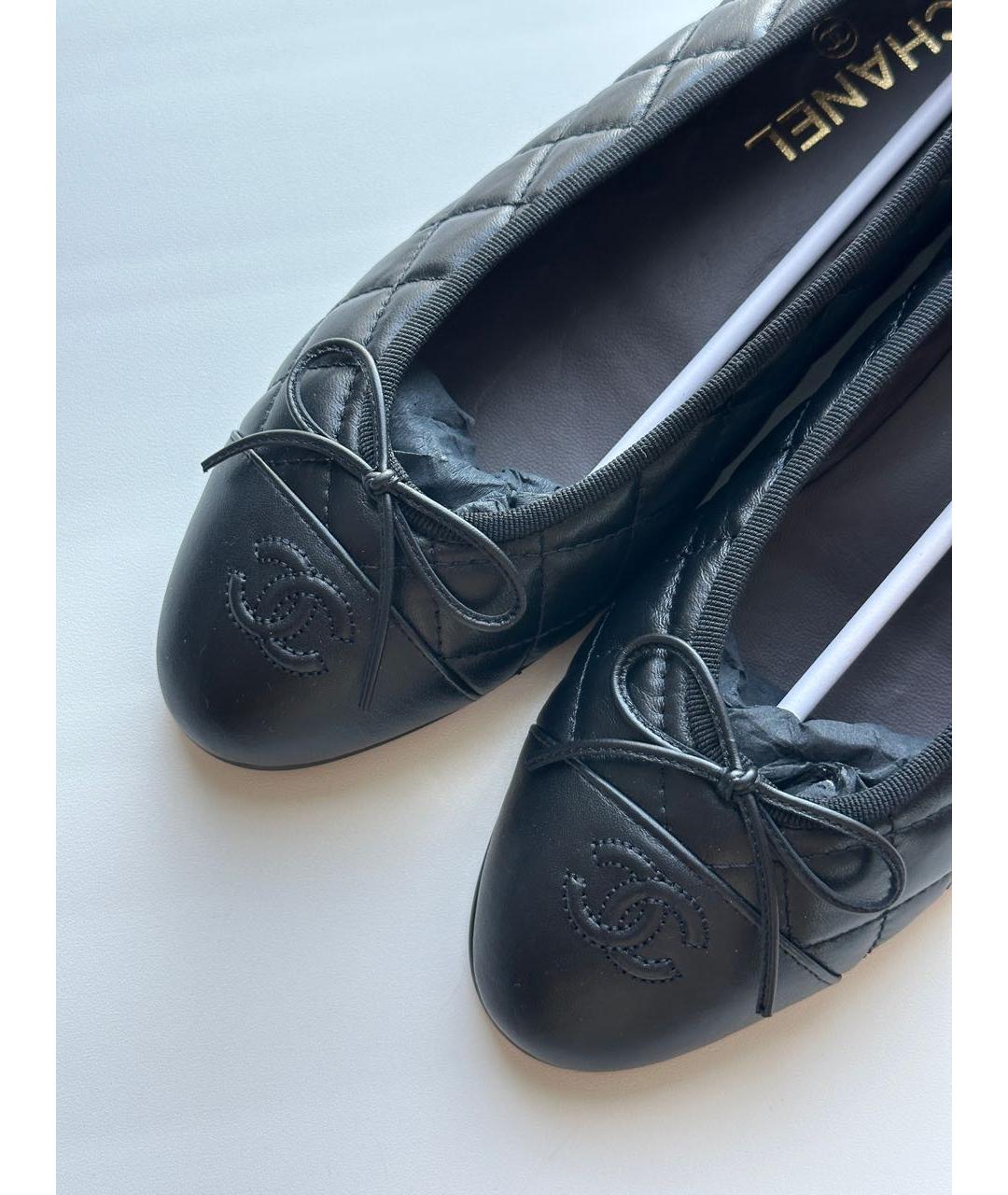 CHANEL Черные кожаные балетки, фото 3