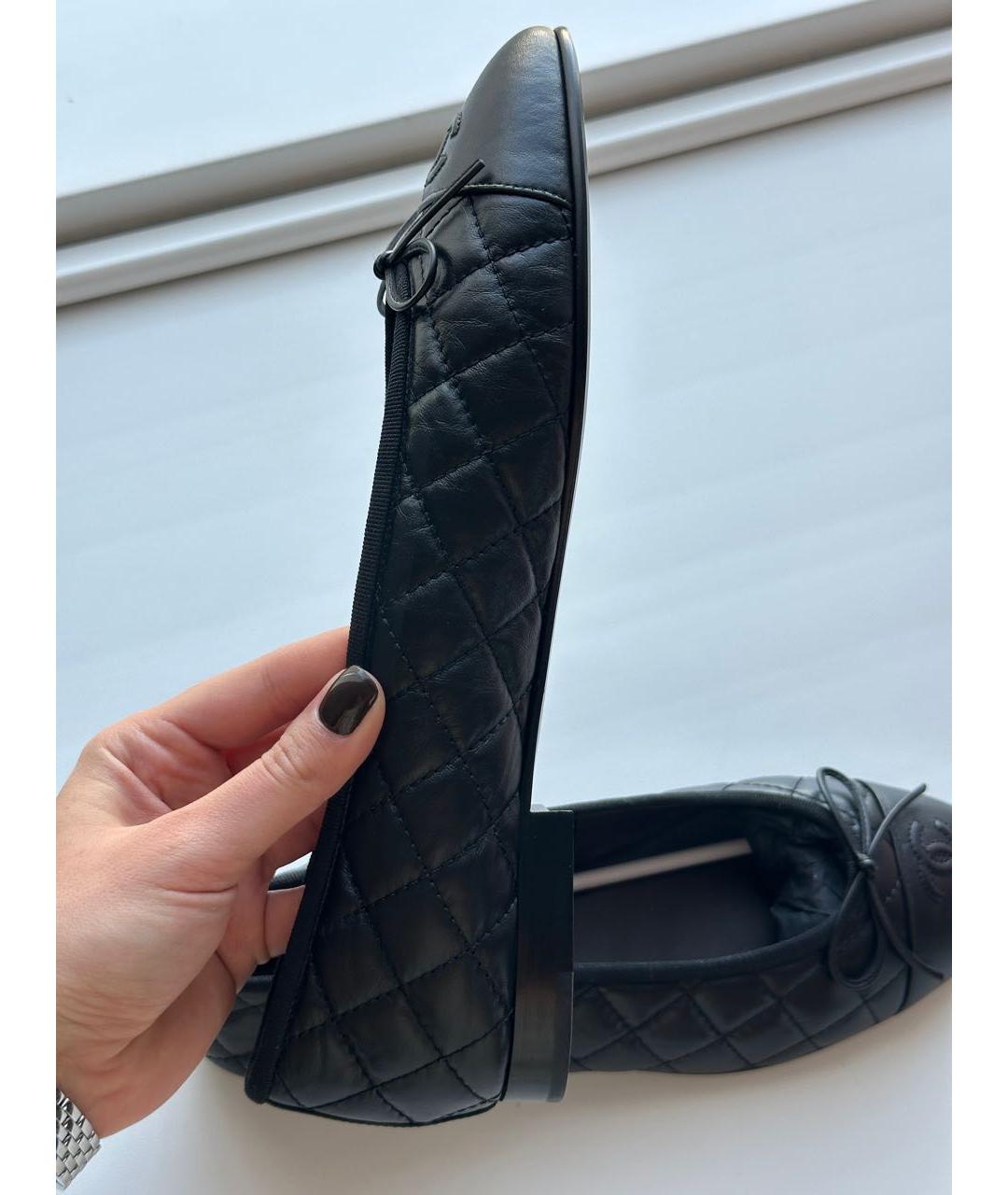 CHANEL Черные кожаные балетки, фото 5