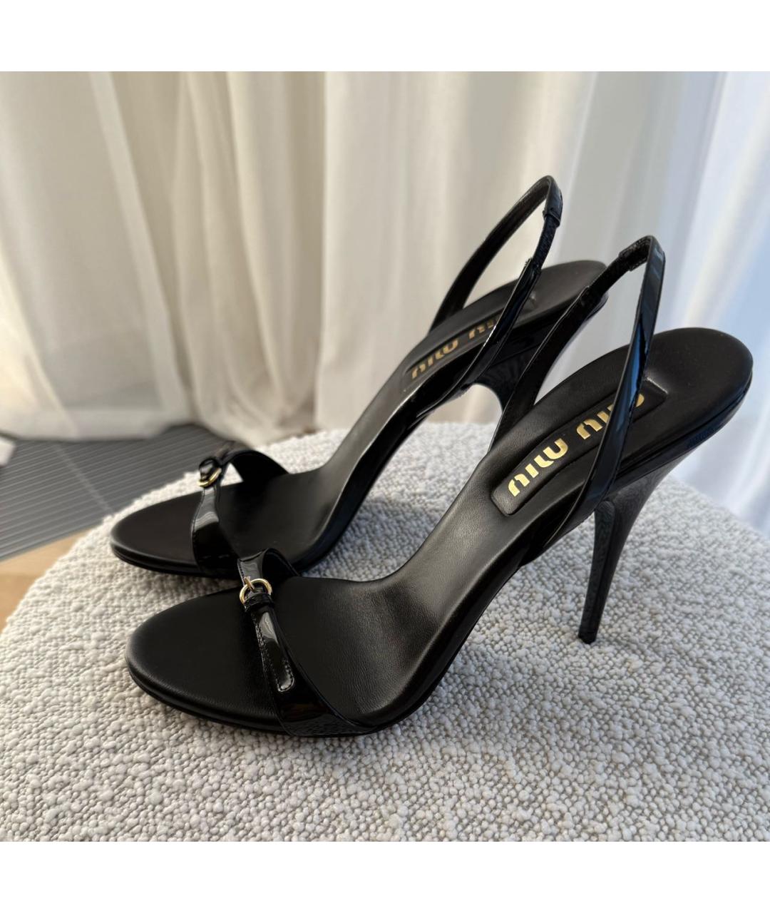 MIU MIU Черные босоножки из лакированной кожи, фото 6