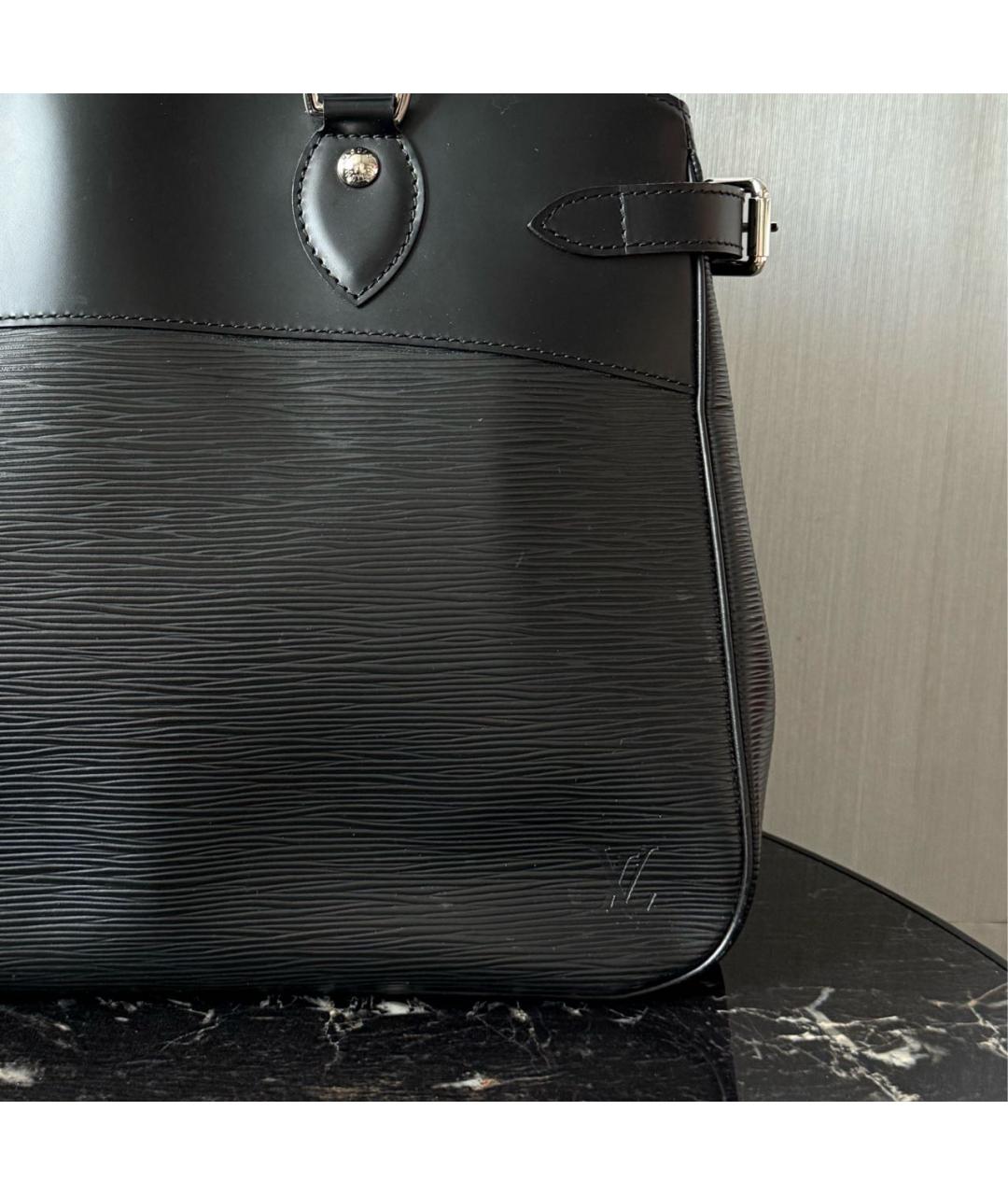 LOUIS VUITTON Черная кожаная сумка с короткими ручками, фото 6