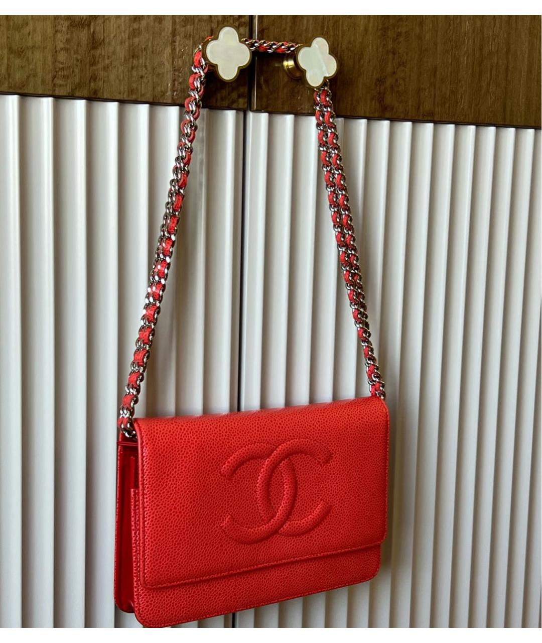 CHANEL Коралловая кожаная сумка через плечо, фото 2