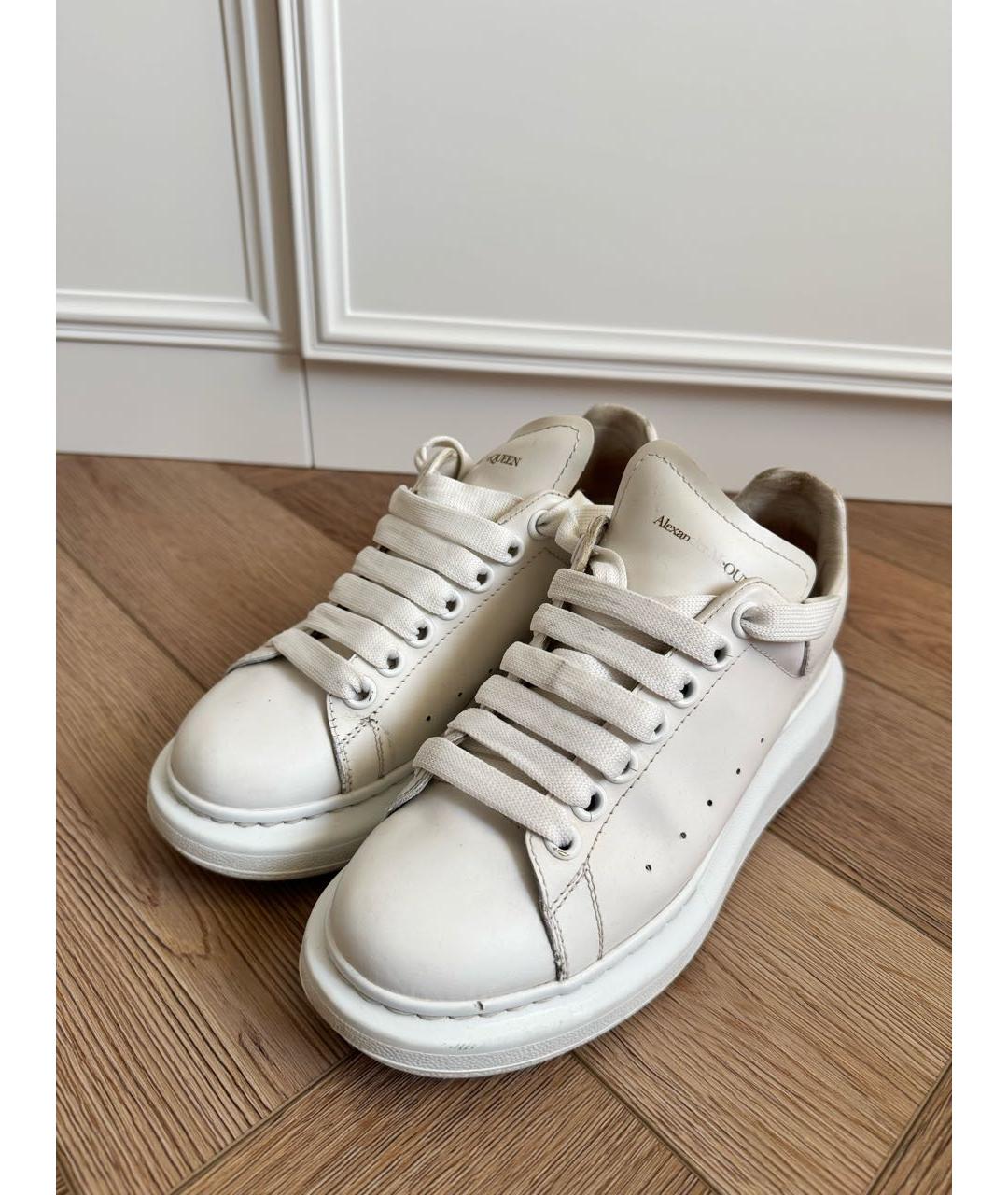 ALEXANDER MCQUEEN Белые кожаные кеды, фото 2