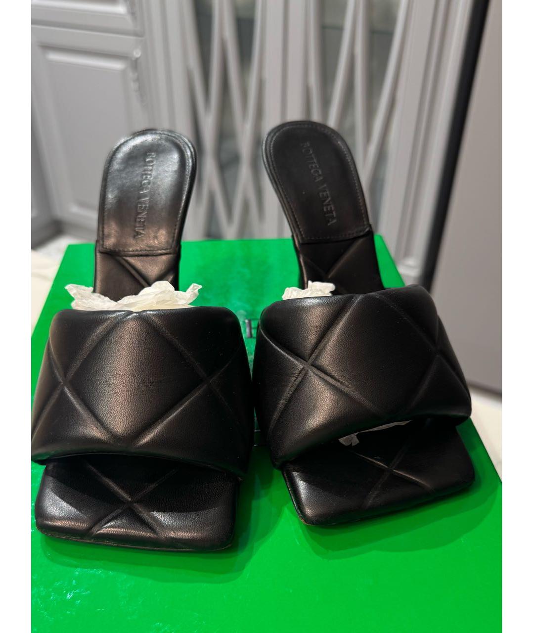 BOTTEGA VENETA Черные кожаные мюли, фото 3