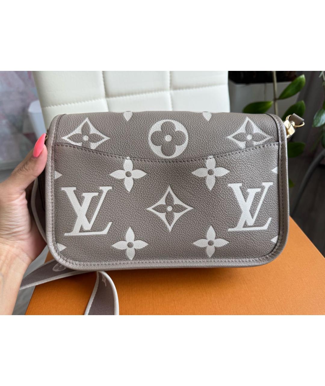 LOUIS VUITTON Серая кожаная сумка через плечо, фото 2