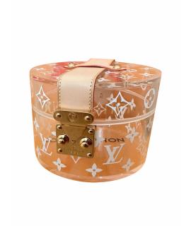 LOUIS VUITTON Косметичка