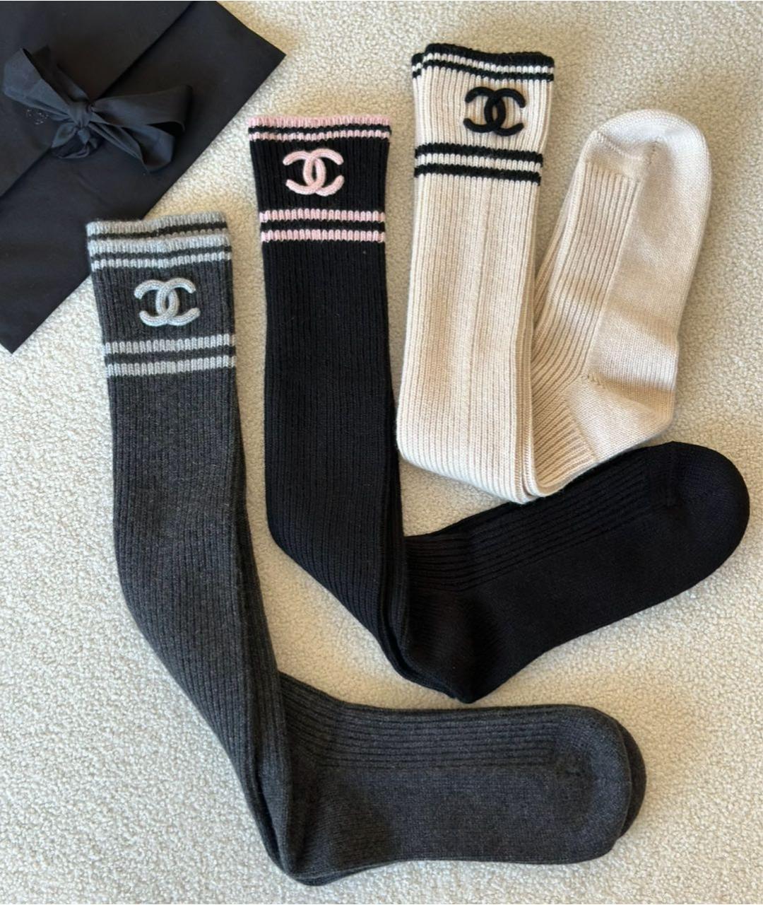 CHANEL Бежевые носки, чулки и колготы, фото 4