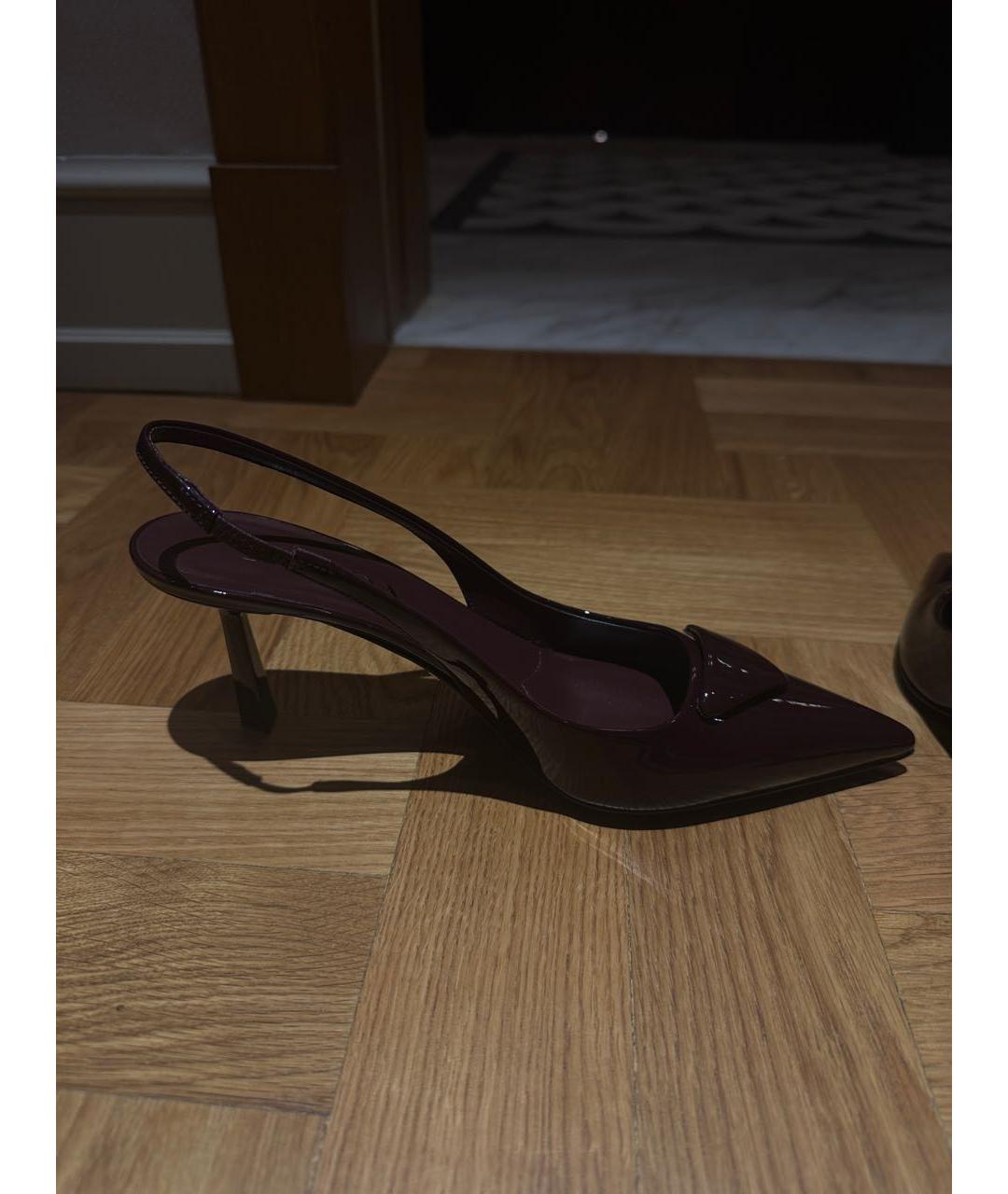 PRADA Бордовые лодочки на низком каблуке из лакированной кожи, фото 5