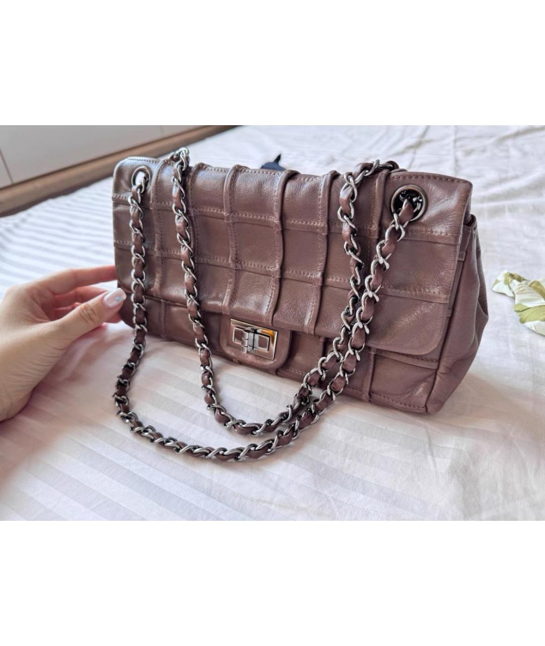 CHANEL Коричневая кожаная сумка через плечо, фото 3