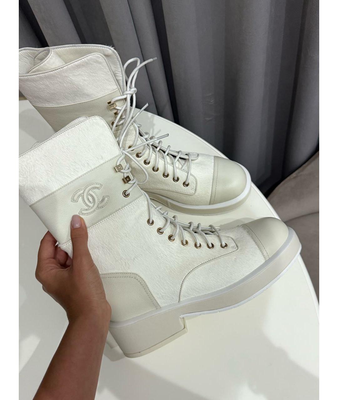 CHANEL Белые кожаные ботинки, фото 4
