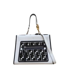 FENDI Сумка через плечо