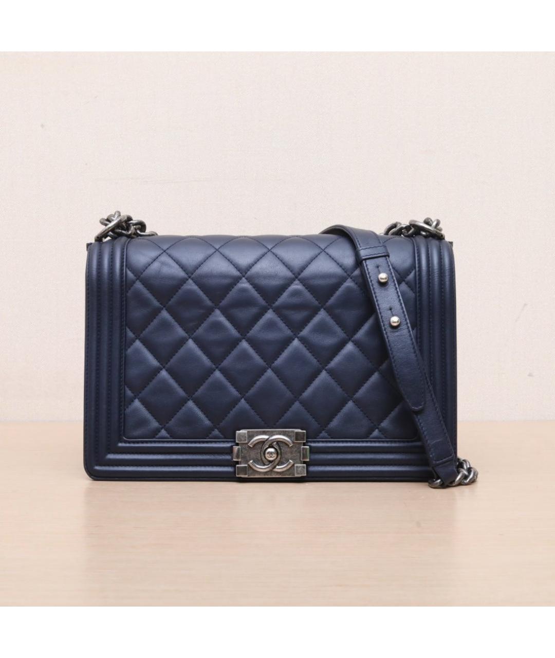 CHANEL Темно-синяя кожаная сумка через плечо, фото 3